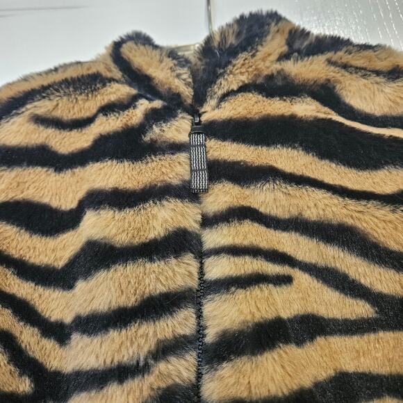 Art Class Girl's Size S (6/6x) Tiger Print Faux‎ Fur Jacket - Picture 3 of 6